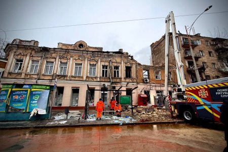 В Одесі ліквідовують наслідки нічної атаки (фото) В Одесі ліквідовують наслідки нічної атаки (фото)