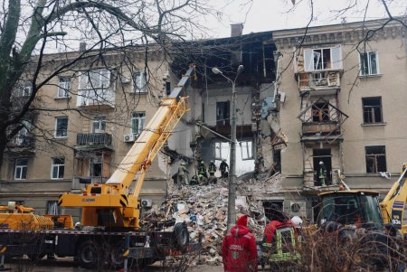 В Одесі ліквідовують наслідки нічної атаки (фото) В Одесі ліквідовують наслідки нічної атаки (фото)