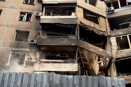 В Одесі ліквідовують наслідки нічної атаки (фото) В Одесі ліквідовують наслідки нічної атаки (фото)