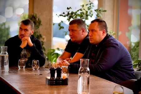 ГоловнаНовиниУ Приморському районі Одеси відбулася традиційна зустріч «Кава з ветераном». Фото