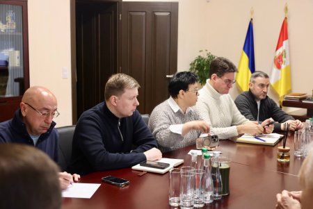 В Одесі відбулася нарада щодо ліквідації наслідків нічної атаки (фото) В Одесі відбулася нарада щодо ліквідації наслідків нічної атаки (фото)