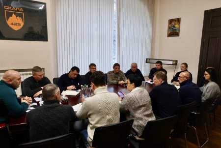 В Одесі відбулася нарада щодо ліквідації наслідків нічної атаки (фото) В Одесі відбулася нарада щодо ліквідації наслідків нічної атаки (фото)