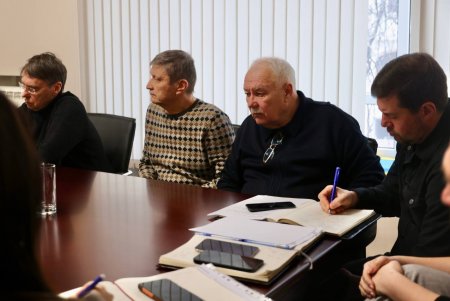 В Одесі відбулася нарада щодо ліквідації наслідків нічної атаки (фото) В Одесі відбулася нарада щодо ліквідації наслідків нічної атаки (фото)