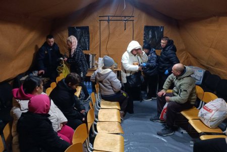 У Київському районі Одеси розгорнуто мобільні пункти обігріву (фото) У Київському районі Одеси розгорнуто мобільні пункти обігріву (фото)