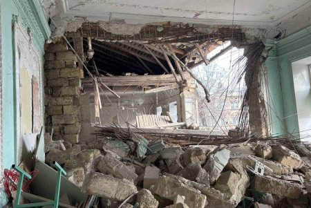Унаслідок нічної атаки зазнав руйнувань одеський ліцей (фото)