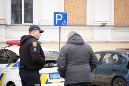 В Одесі запроваджено контроль за використанням паркомісць для осіб з інвалідністю (фото)