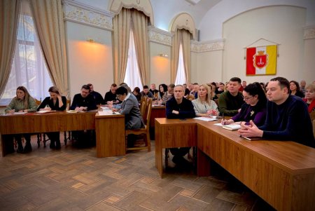 Апаратна нарада в Одесі: обговорення важливих питань і ключові рішення (фото) Апаратна нарада в Одесі: обговорення важливих питань і ключові рішення (фото)