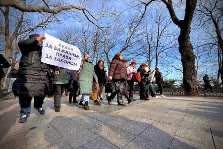 В Одесі відбувся Марш за права жінок на підтримку рівності та солідарності (фото)
