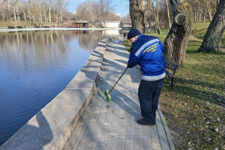 КП «Сервісний центр» готує до запуску фонтани та наводить лад на підпорядкованих територіях (фото)