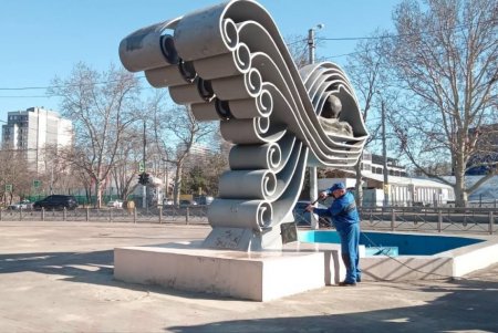 КП «Сервісний центр» готує до запуску фонтани та наводить лад на підпорядкованих територіях (фото)