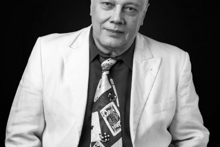 Пішов з життя відомий комік, зірка «Маски-шоу» Володимир Комаров