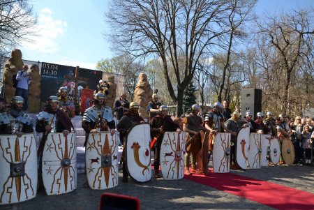 На Дерибасівській в Одесі провели Пасхальну реконструкцію (фото)