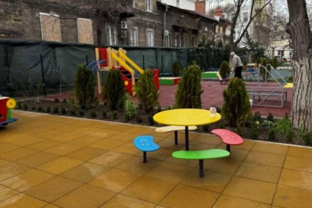 Сучасні дитячі майданчики відкрили в одному з дитсадків Одеси (фото) Сучасні дитячі майданчики відкрили в одному з дитсадків Одеси (фото)