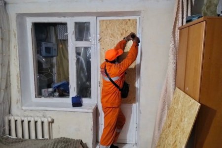 Приморському районі ліквідовують наслідки масованої атаки (фото)