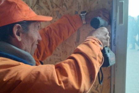 Приморському районі ліквідовують наслідки масованої атаки (фото)