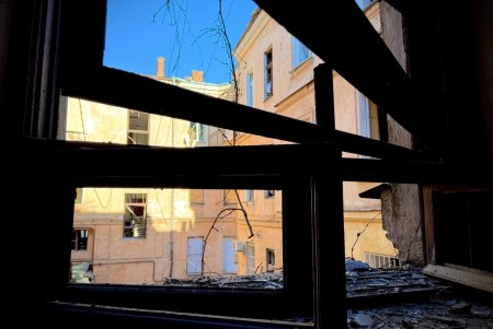 У Приморському районі Одеси ліквідовують наслідки нічної атаки (фото)