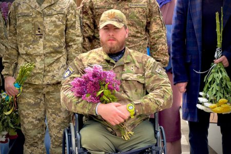 Дзвін памʼяті за полеглими героями пролунав в Одесі (фото)