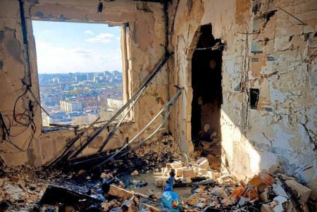Після атаки в Одесі працюють комунальники та оперативний штаб (фото)
