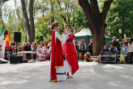 Святкування Дня Європи: концерт у Міському саду Одеси (фото)