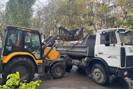 У Київському районі Одеси триває ліквідація наслідків атаки (фото)