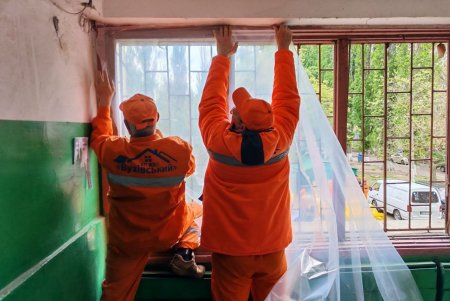 У Київському районі Одеси триває ліквідація наслідків атаки (фото)