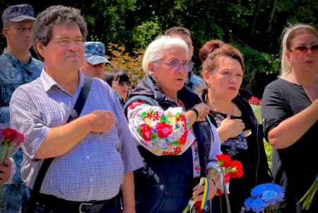Дзвін памʼяті за полеглими Героями лунав в Одесі (фото) Дзвін памʼяті за полеглими Героями лунав в Одесі (фото)