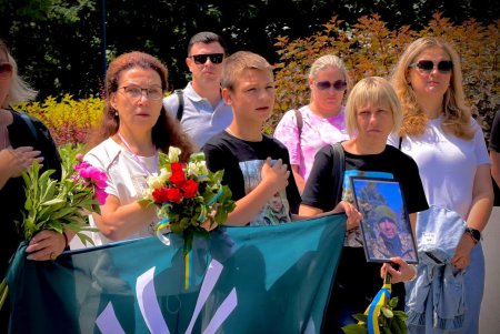 Дзвін памʼяті за полеглими Героями лунав в Одесі (фото) Дзвін памʼяті за полеглими Героями лунав в Одесі (фото)
