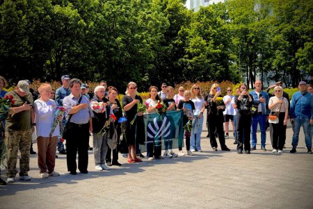 Дзвін памʼяті за полеглими Героями лунав в Одесі (фото) Дзвін памʼяті за полеглими Героями лунав в Одесі (фото)