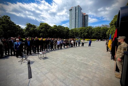 Дзвін памʼяті за полеглими Героями лунав в Одесі (фото) Дзвін памʼяті за полеглими Героями лунав в Одесі (фото)