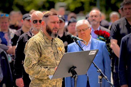 Дзвін памʼяті за полеглими Героями лунав в Одесі (фото) Дзвін памʼяті за полеглими Героями лунав в Одесі (фото)
