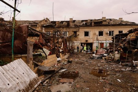 В Одесі триває ліквідація наслідків нічних атак ворога ( фоторепортаж, відео) В Одесі триває ліквідація наслідків нічних атак ворога ( фоторепортаж, відео)