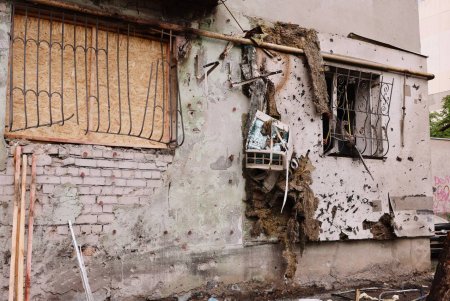 В Одесі триває ліквідація наслідків нічних атак ворога ( фоторепортаж, відео) В Одесі триває ліквідація наслідків нічних атак ворога ( фоторепортаж, відео)