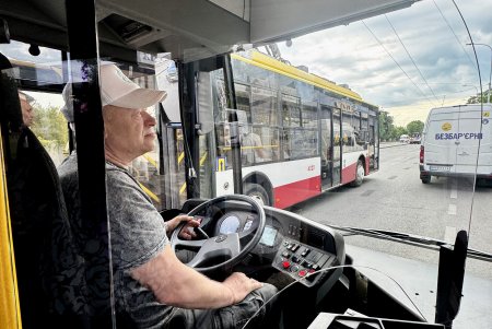 Амбасадори безбар’єрності перевірили роботу соціального маршруту С3 в Одесі (фото, відео)