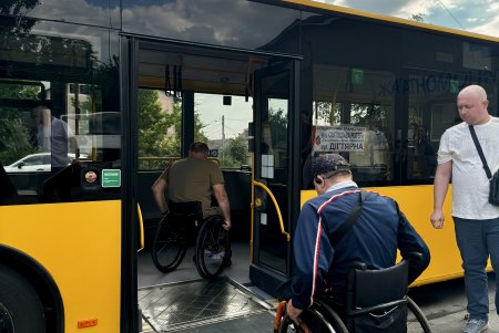 Амбасадори безбар’єрності перевірили роботу соціального маршруту С3 в Одесі (фото, відео)
