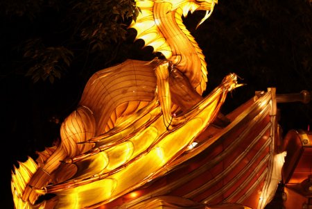 Магічні ельфи, феї та дракони: в Одесі відкрили "Парк ліхтарів" (фото)