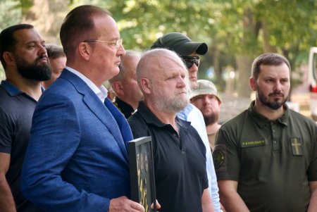 В Одесі пролунав Дзвін памʼяті за полеглими героями (фото) В Одесі пролунав Дзвін памʼяті за полеглими героями (фото)