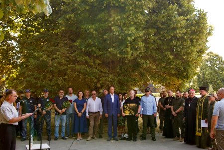 В Одесі пролунав Дзвін памʼяті за полеглими героями (фото) В Одесі пролунав Дзвін памʼяті за полеглими героями (фото)