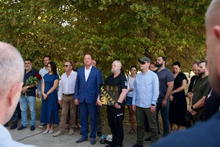 В Одесі пролунав Дзвін памʼяті за полеглими героями (фото) В Одесі пролунав Дзвін памʼяті за полеглими героями (фото)