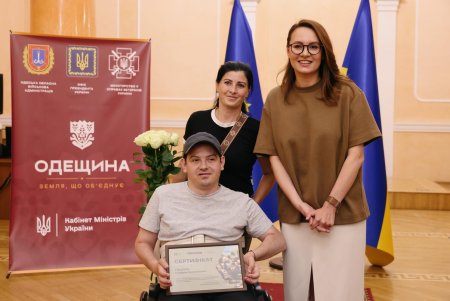 87 одеських родин Захисників отримали сертифікати на нове житло (фото) 87 одеських родин Захисників отримали сертифікати на нове житло (фото)