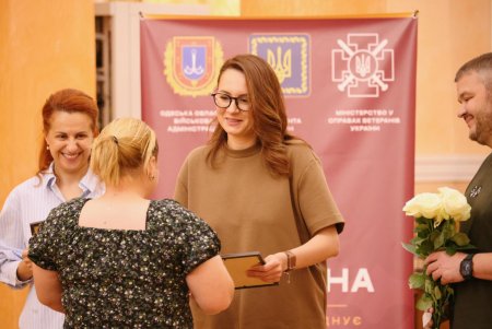 87 одеських родин Захисників отримали сертифікати на нове житло (фото) 87 одеських родин Захисників отримали сертифікати на нове житло (фото)