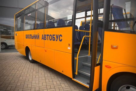 Одеса отримала два нові інклюзивні шкільні автобуси (фото)