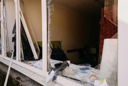Тривають роботи з ліквідації наслідків ранкової атаки (фоторепортаж)