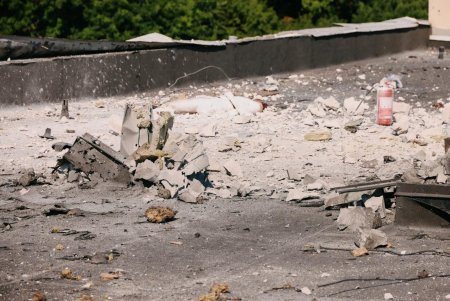 Тривають роботи з ліквідації наслідків ранкової атаки (фоторепортаж)