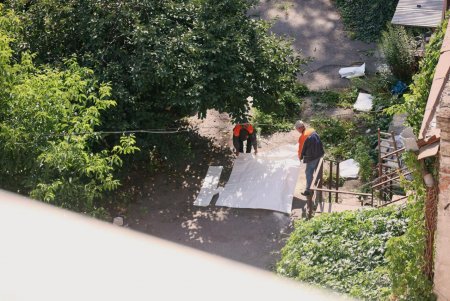 Тривають роботи з ліквідації наслідків ранкової атаки (фоторепортаж)