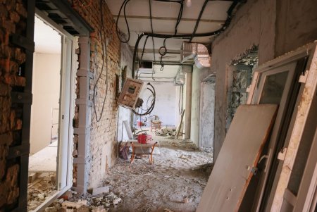 В Одесі триває відновлення пологового будинку № 5 після ворожої атаки (фото)