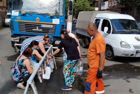 Ліквідація наслідків ворожої атаки в Одесі (фото)