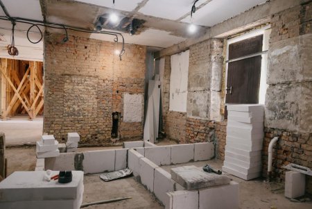 У пологовому будинку №5 завершуються протиаварійні роботи після ворожого удару (фото) У пологовому будинку №5 завершуються протиаварійні роботи після ворожого удару (фото)