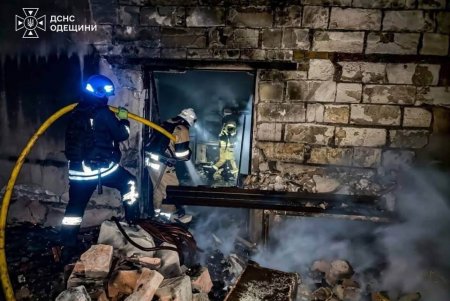 Одещина знову під масованою ракетно-дроновою атакою: є пошкодження та пожежі (фото)