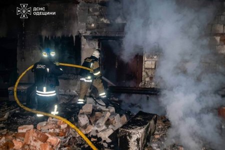 Одещина знову під масованою ракетно-дроновою атакою: є пошкодження та пожежі (фото)