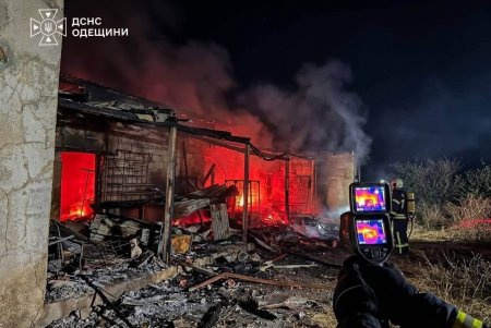 Одещина знову під масованою ракетно-дроновою атакою: є пошкодження та пожежі (фото)